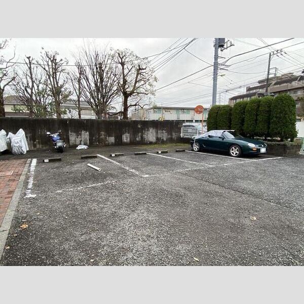 駐車場 (駐車場)