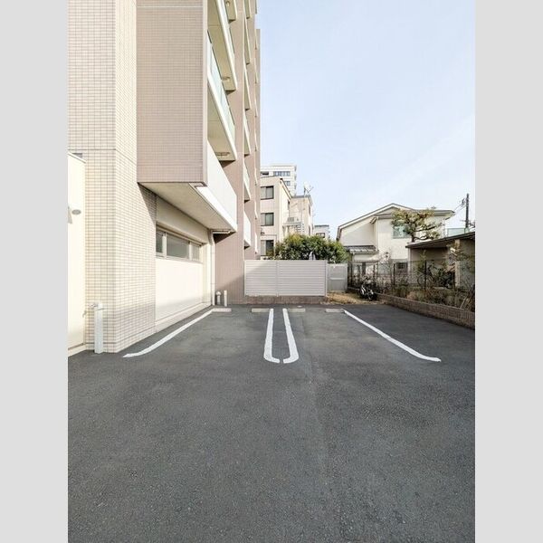 駐車場 (駐車場)