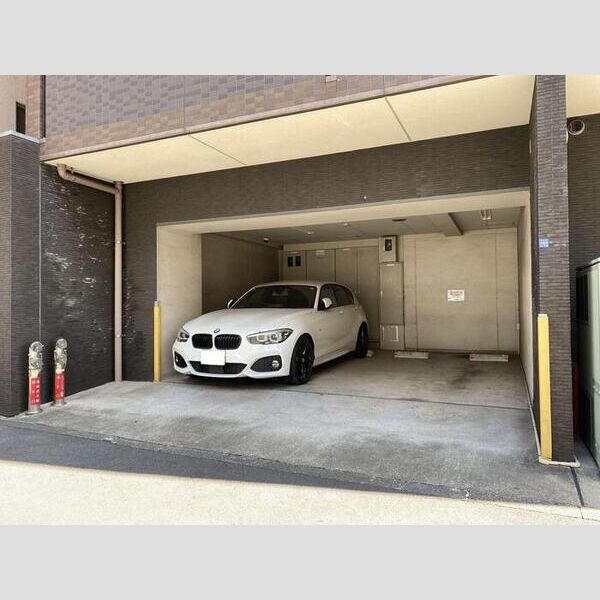 駐車場 (駐車場)