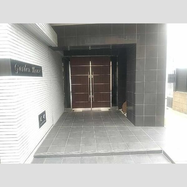 エントランス (エントランス)