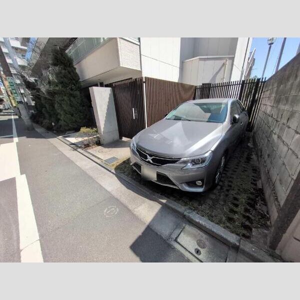 駐車場 (駐車場)