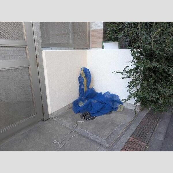 現地周辺 (ゴミ置き場)