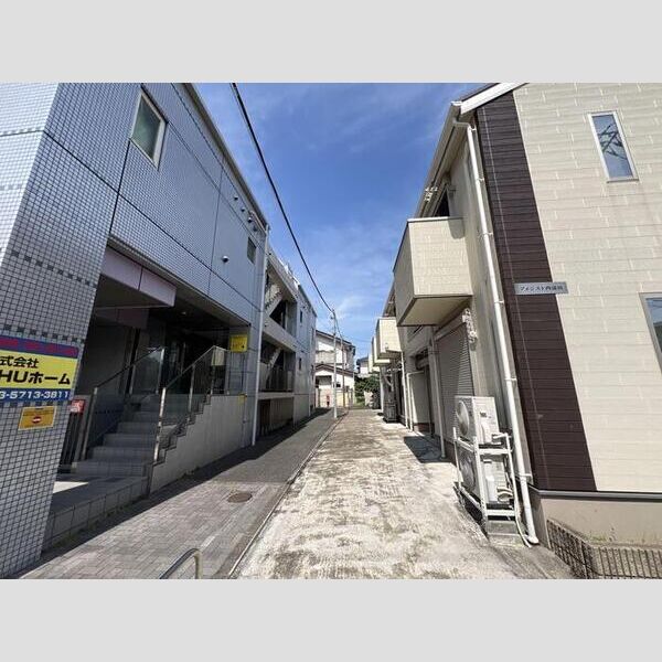 エントランス (エントランス)