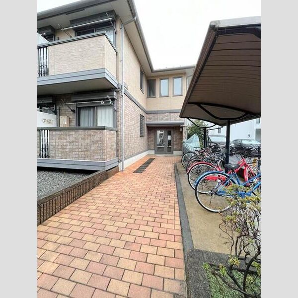 エントランス (エントランス)