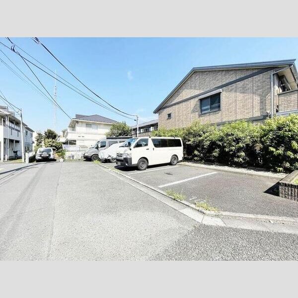 駐車場 (駐車場)