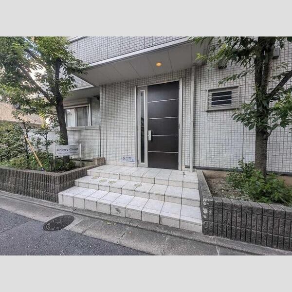 エントランス (エントランス)