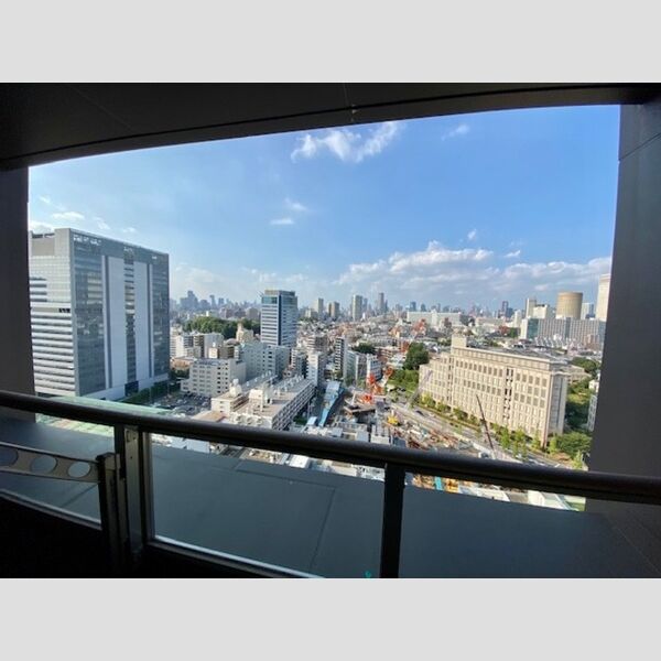 現地周辺 (2020号室窓からの眺望)