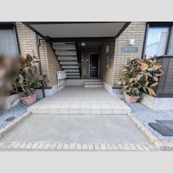 エントランス (エントランス)