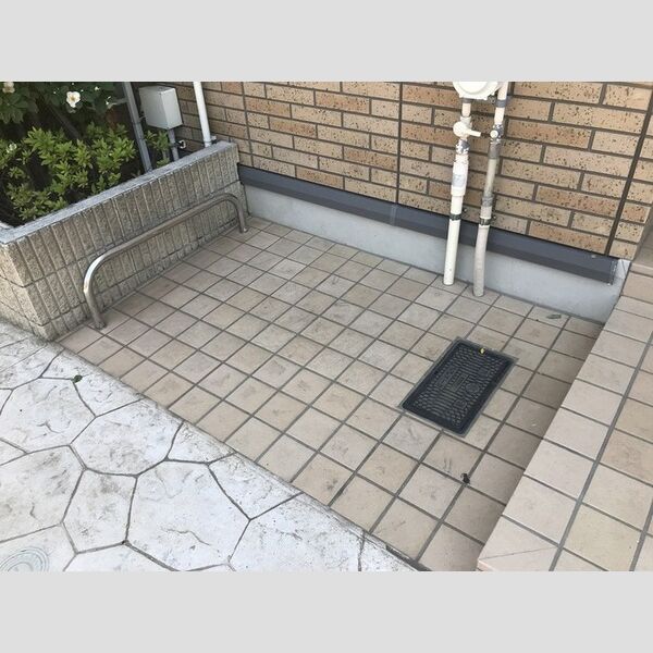 現地周辺 (駐輪スペース)