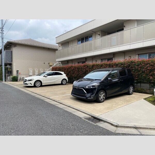 駐車場 (駐車場)
