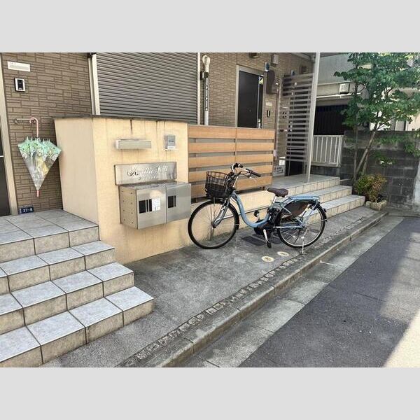 エントランス (エントランス)
