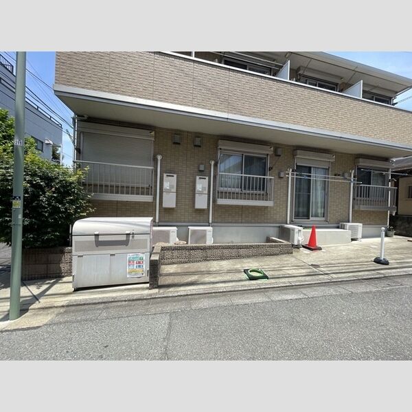 現地周辺 (ごみ置き場)
