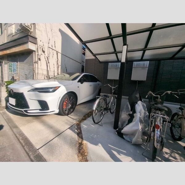 駐車場 (駐車場)