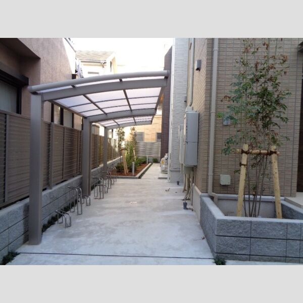 現地周辺 (駐輪場)