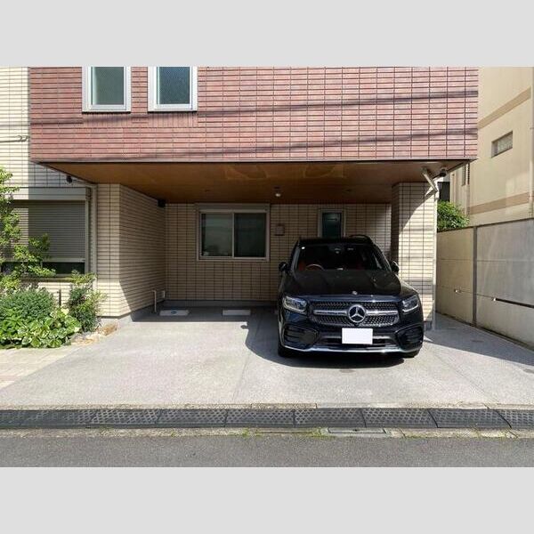 駐車場 (駐車場)