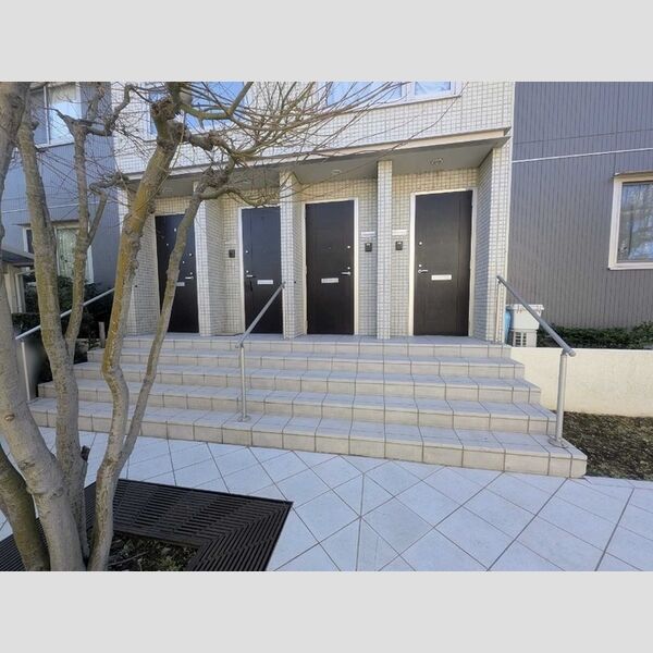 建物外観 (D棟　エントランス)