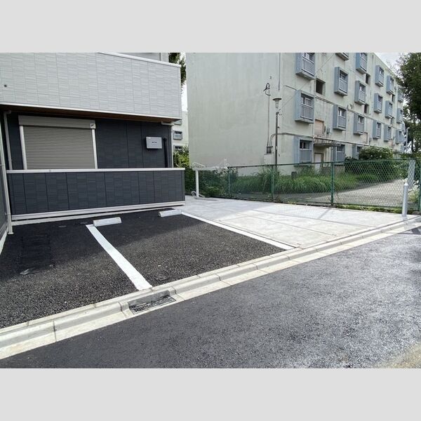 駐車場 (駐車場)