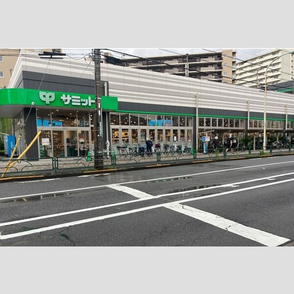現地周辺 (スーパー サミット)