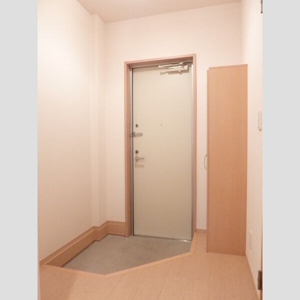 玄関 (101号室　玄関)