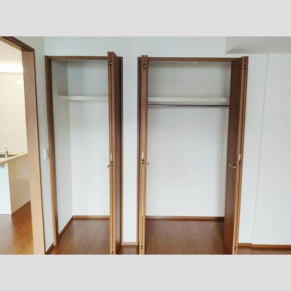 収納 (102号室　物入、クローゼット)