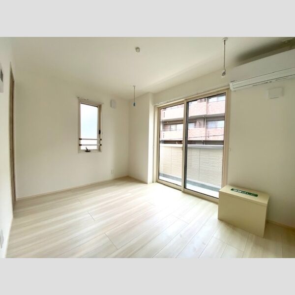 居室・リビング (302号室　洋室)