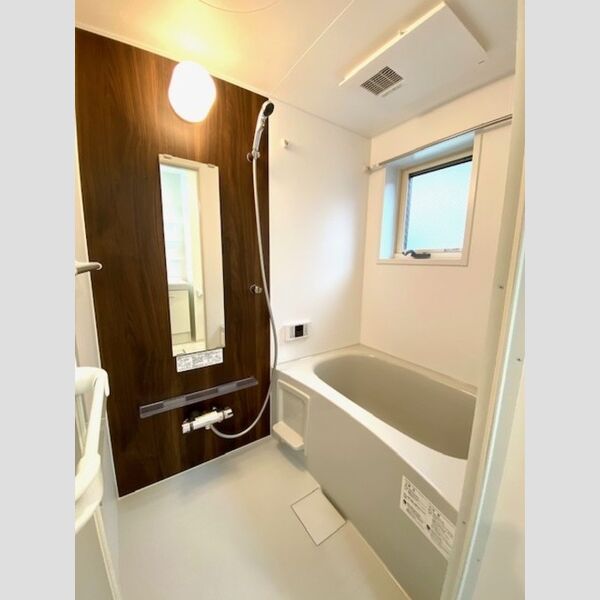 バス (302号室　浴室乾燥機付き)