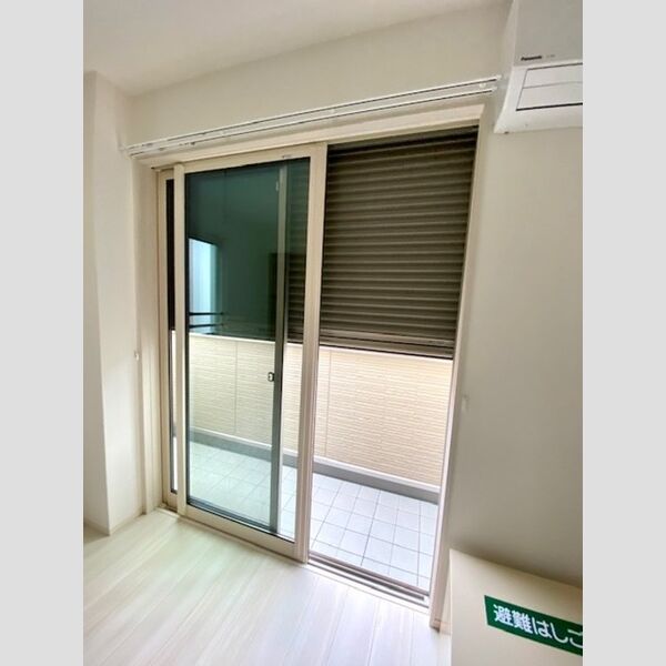 その他設備 (302号室　防犯シャッター付き)