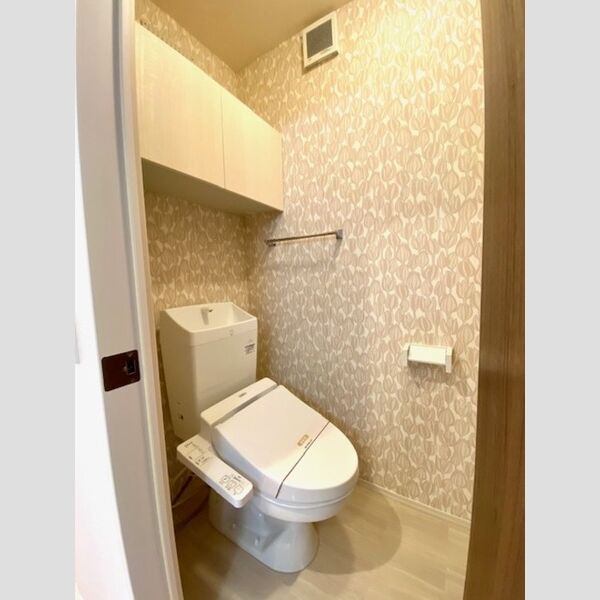 トイレ (202号室　洗浄便座付き)