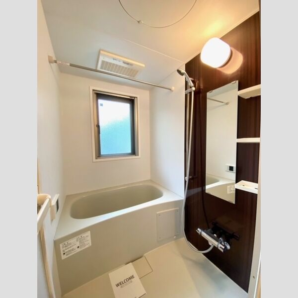 バス (101号室　浴室乾燥機付き)