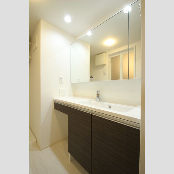 洗面所 (コンティニュエ　103号室　洗面所)