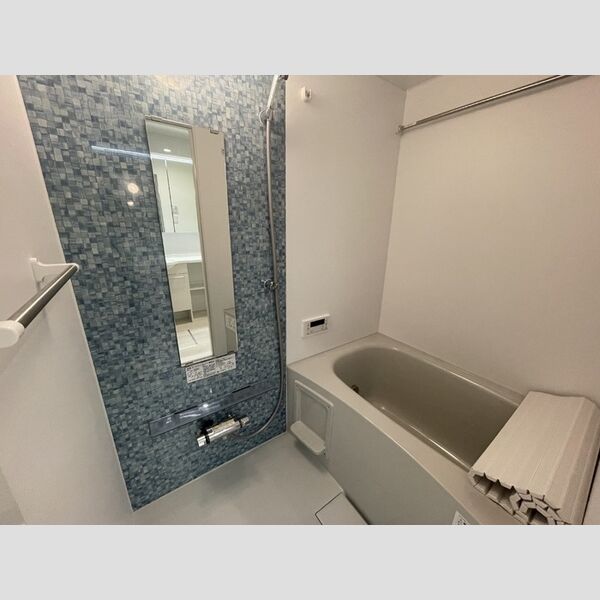 バス (202号室　浴室)