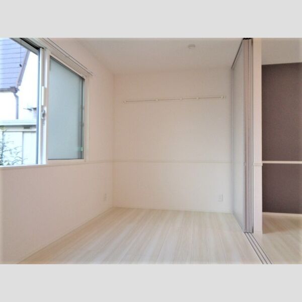 居室・リビング (105号室　洋室)