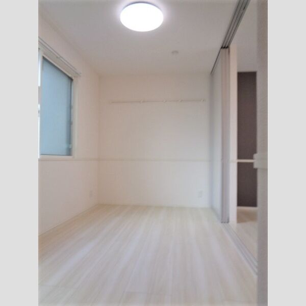 居室・リビング (105号室　洋室)