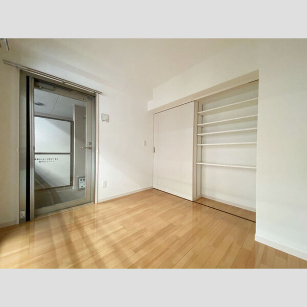 居室・リビング (201号室　洋室)