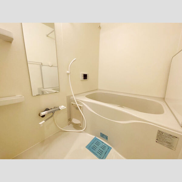 バス (201号室　浴室)