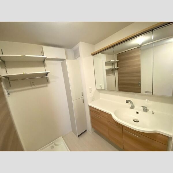 洗面所 (305号室　洗面所)