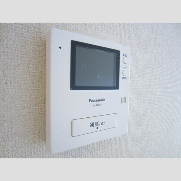 その他設備 (102号室モニター付きインターホン)
