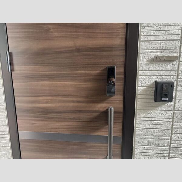 玄関 (103号室　玄関)