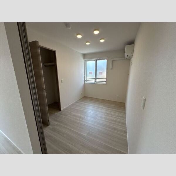 居室・リビング (201号室　洋室4・4帖)