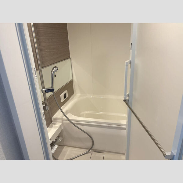 バス (203号室　浴室)