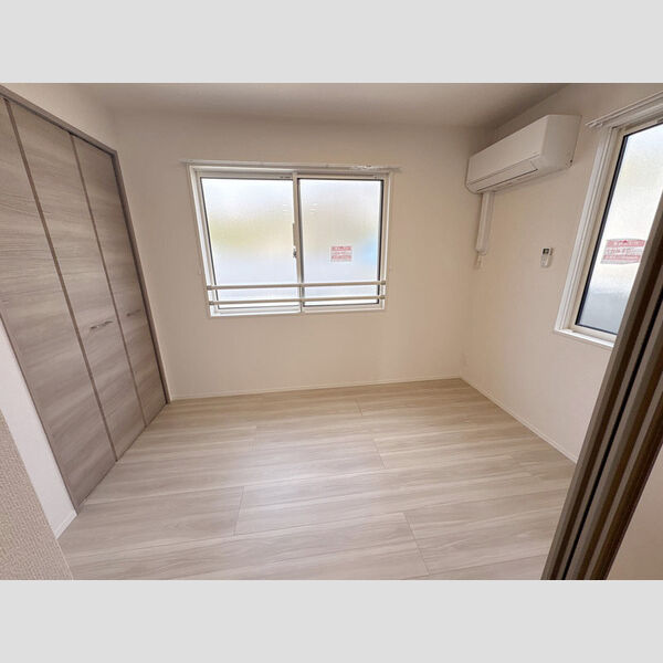 居室・リビング (302号室　洋室4・4帖)