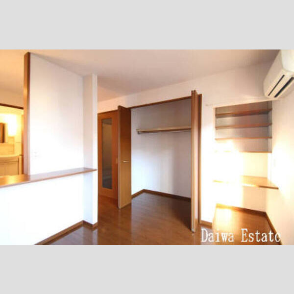 収納 (201号室　クローゼット)