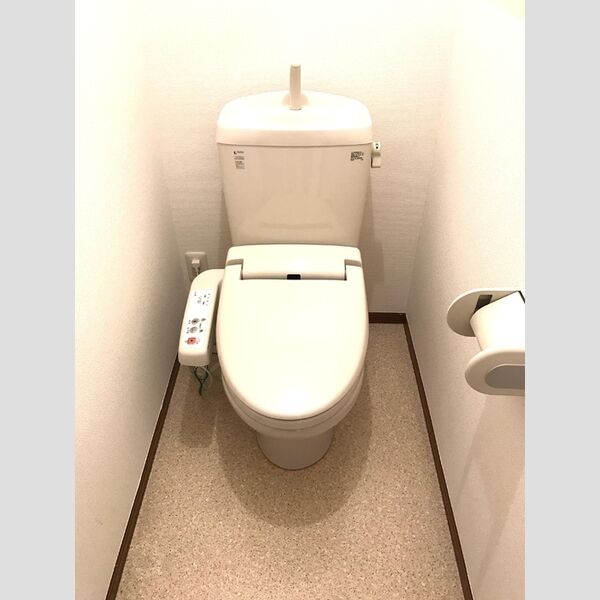 トイレ (303号室　トイレ)