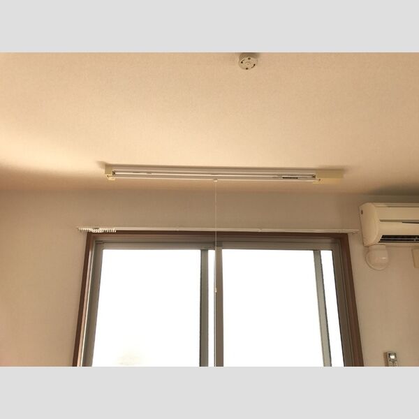 その他設備 (303号室　室内物干し)