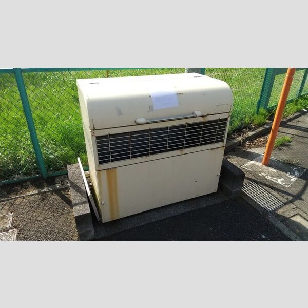 現地周辺 (ゴミストッカー)