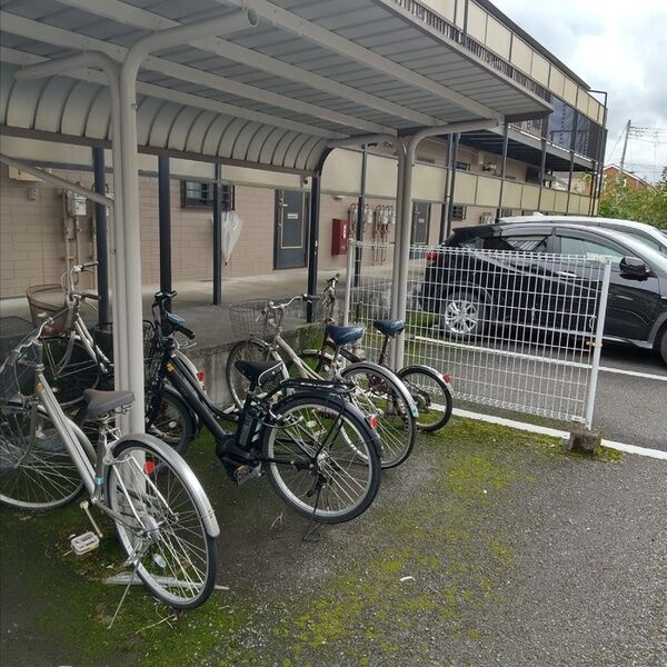 駐車場 (駐輪場)