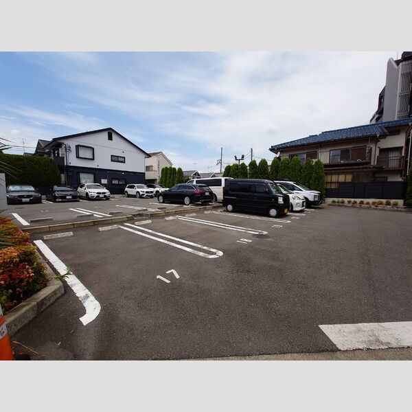 駐車場 (駐車場)
