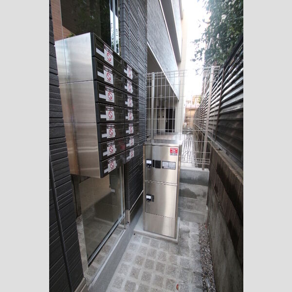 現地周辺 (宅配BOX)