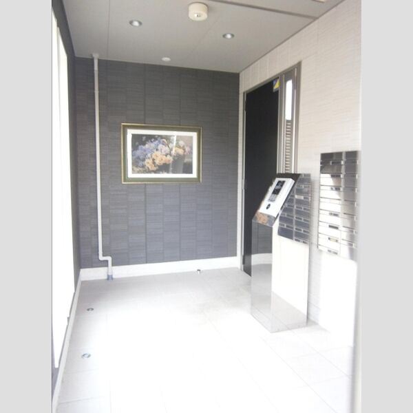 エントランス (エントランス)