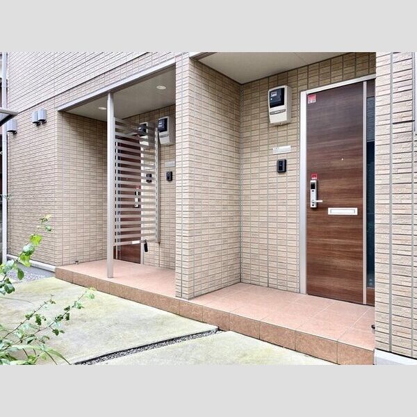 エントランス (玄関)